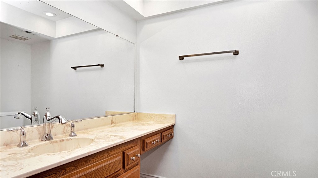 9817 Sun Valley Dr Property Photo 33