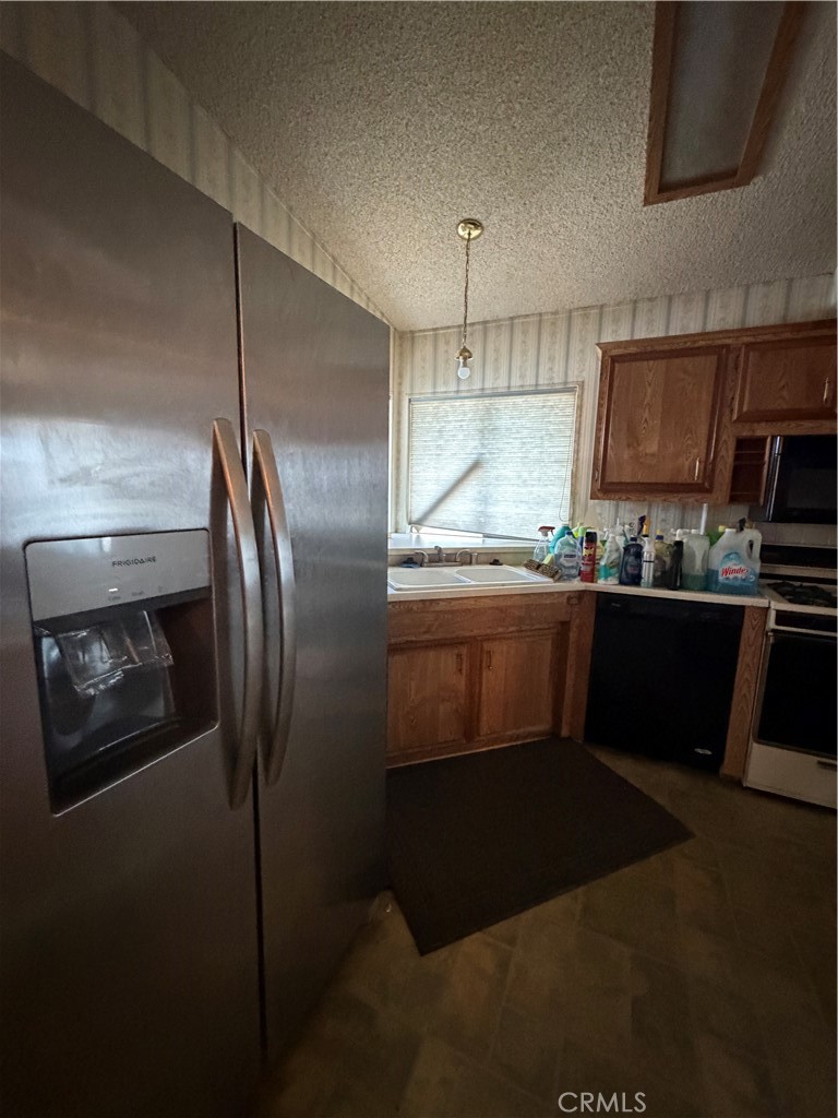 9161 Santa Fe E Avenue 34 Property Photo 12