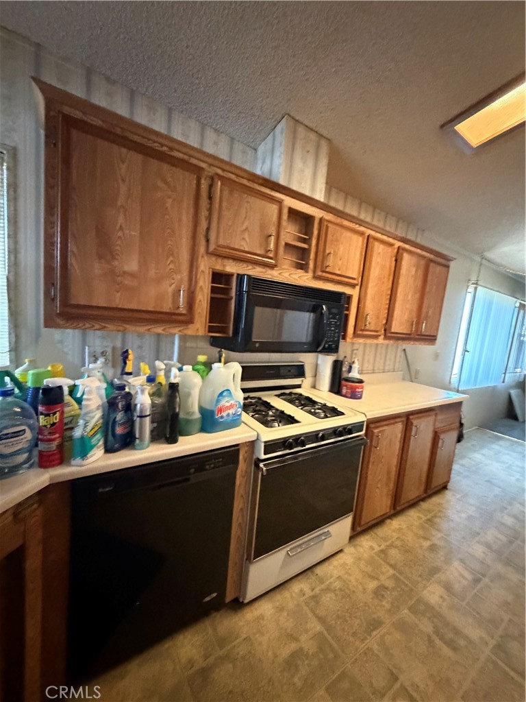 9161 Santa Fe E Avenue 34 Property Photo 13