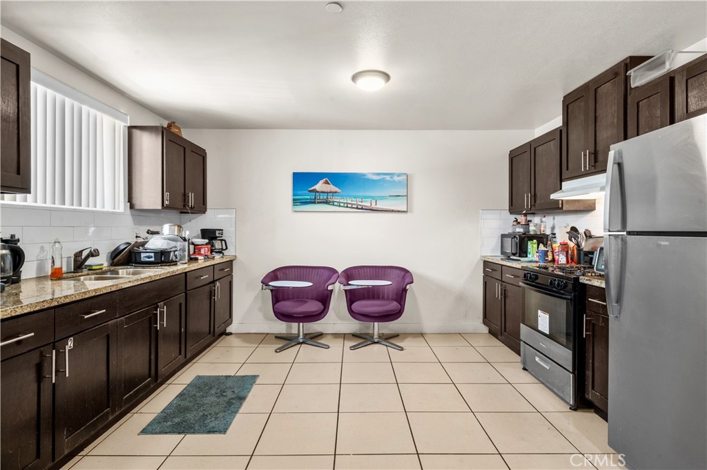 844 W 78th Street Property Photo 6