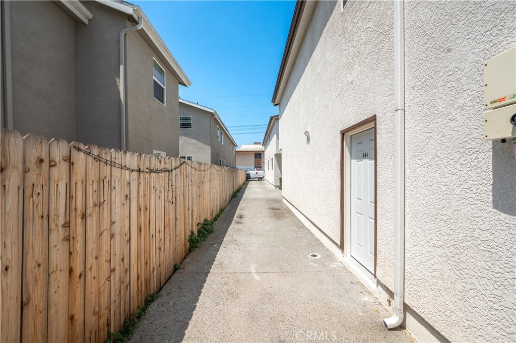 844 W 78th Street Property Photo 18