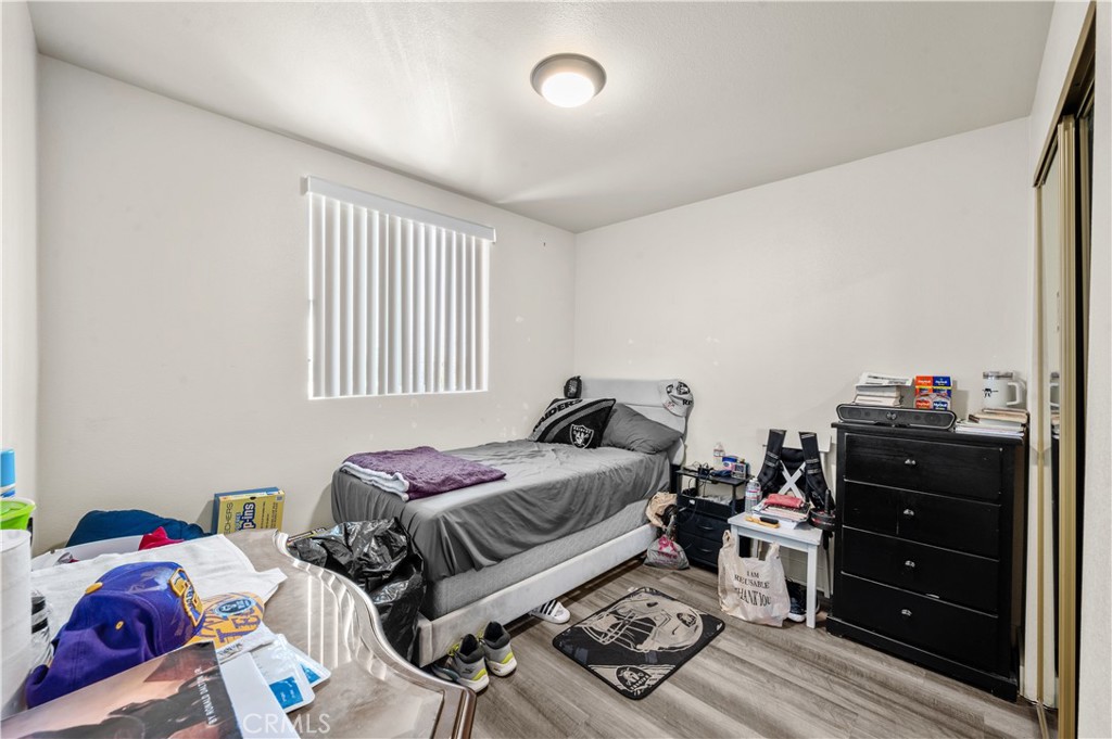 844 W 78th Street Property Photo 21