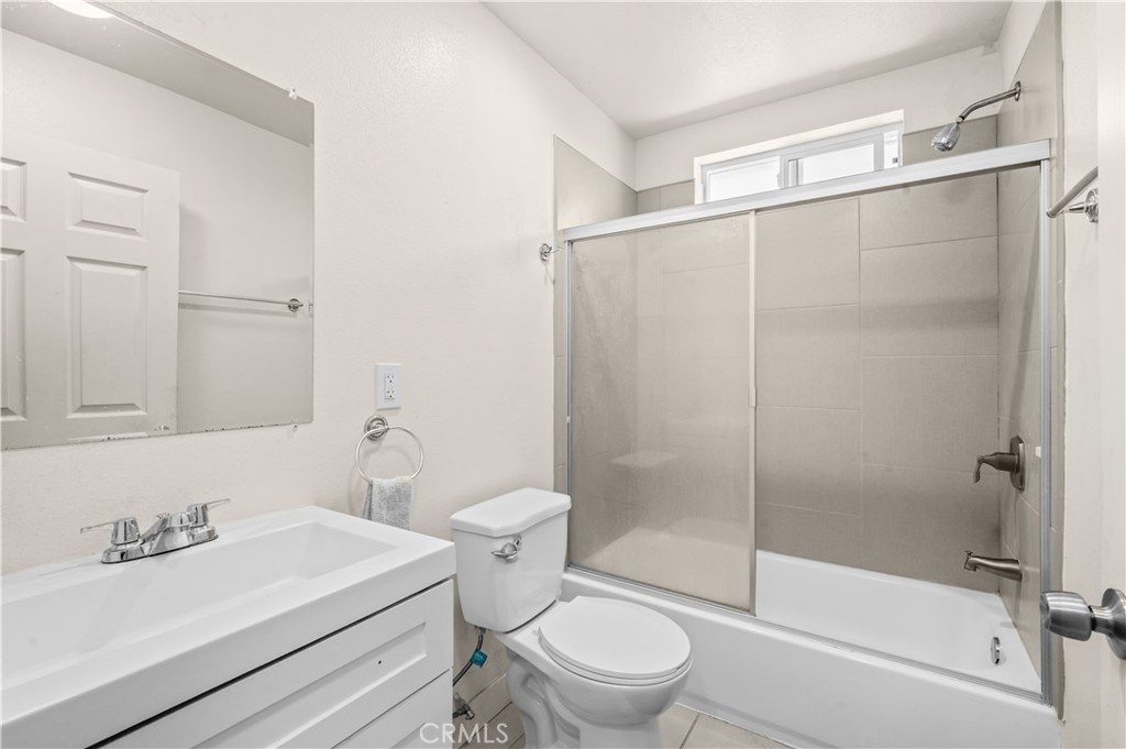 844 W 78th Street Property Photo 22
