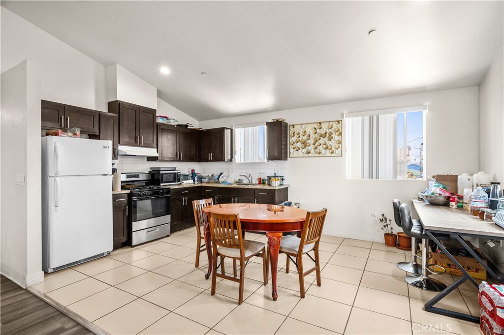 844 W 78th Street Property Photo 24