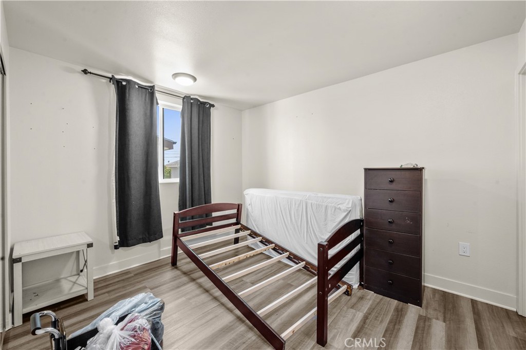 844 W 78th Street Property Photo 49