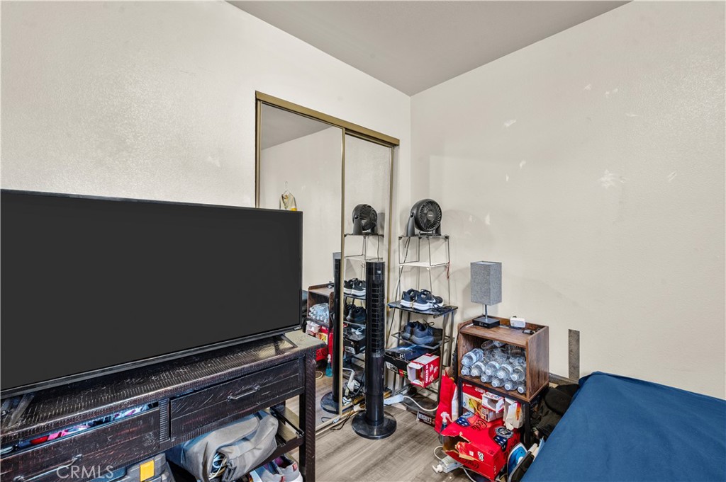 844 W 78th Street Property Photo 50