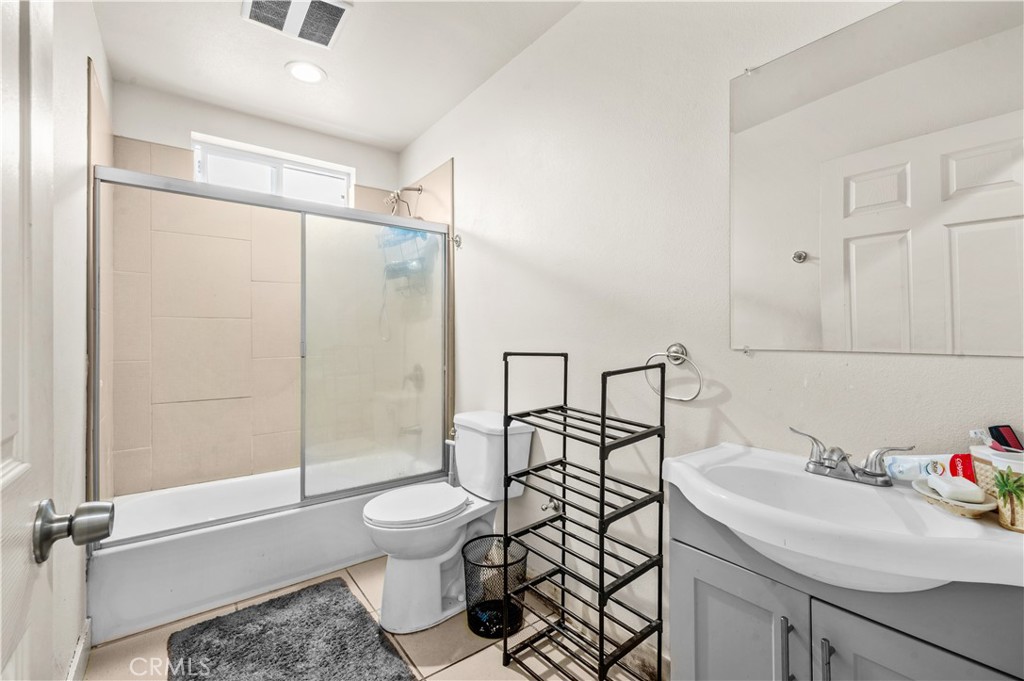 844 W 78th Street Property Photo 52