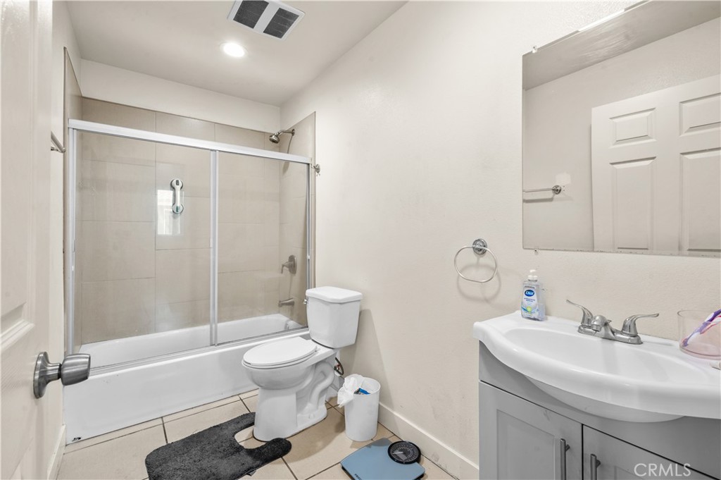844 W 78th Street Property Photo 58