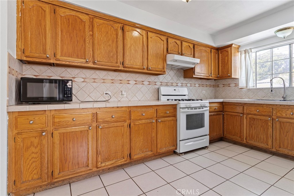 13541 Crossdale Property Photo 11