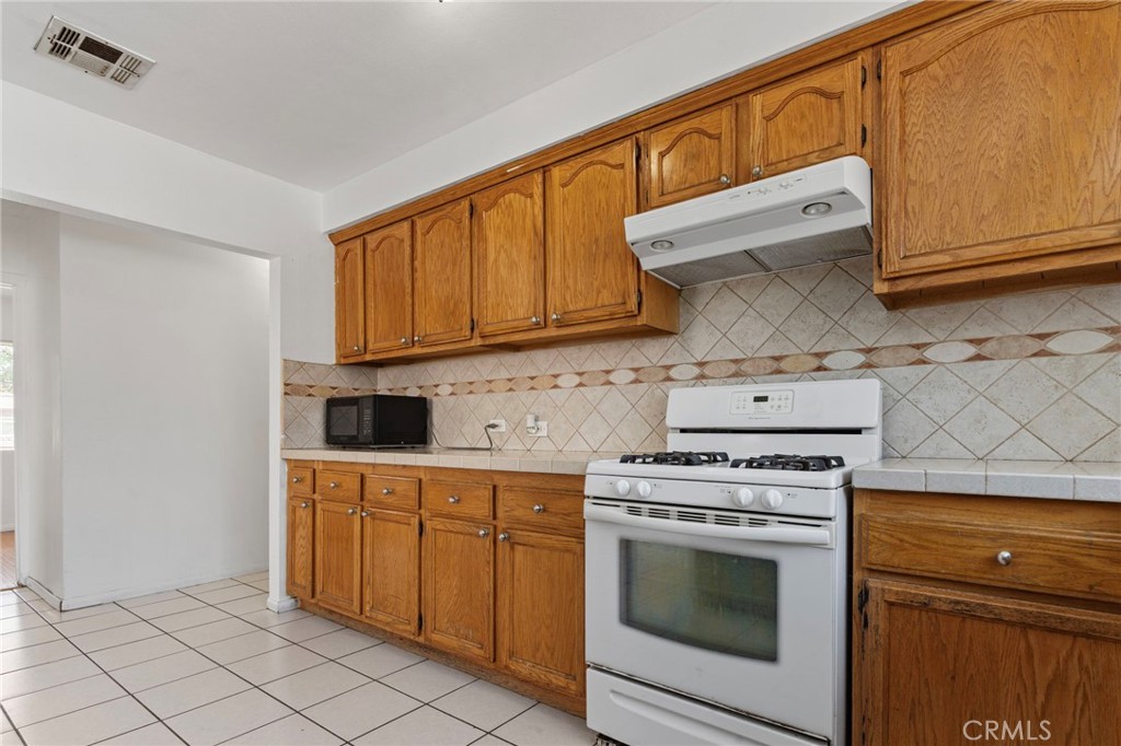 13541 Crossdale Property Photo 13