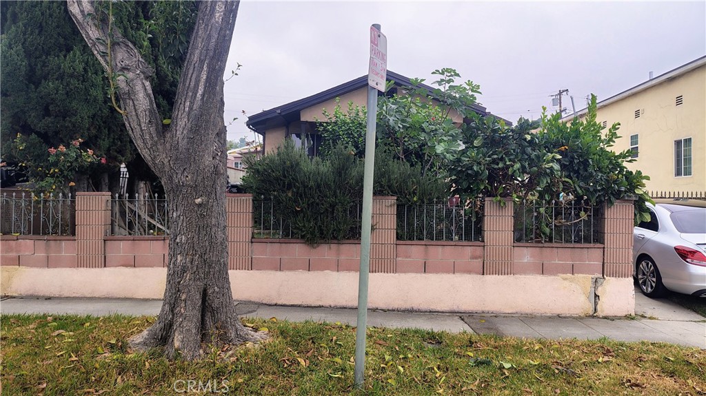 4225 Folsom Property Photo 1