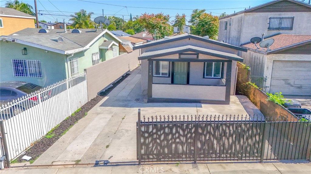 2114 E Knopf Property Photo 1
