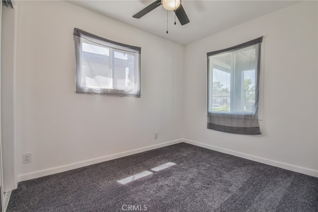 2114 E Knopf Property Photo 10