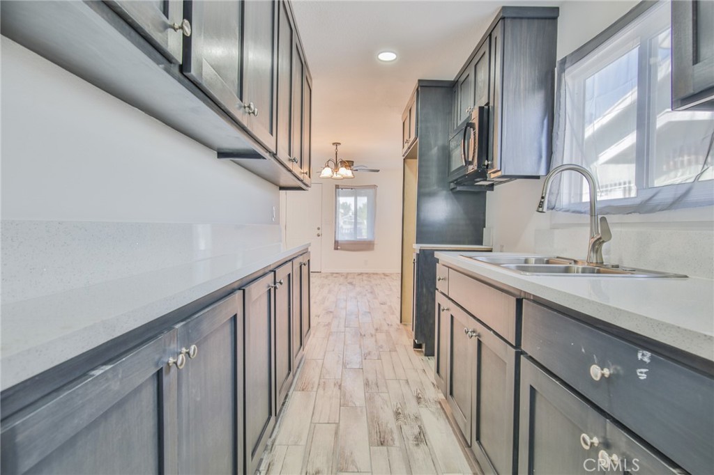 2114 E Knopf Property Photo 13