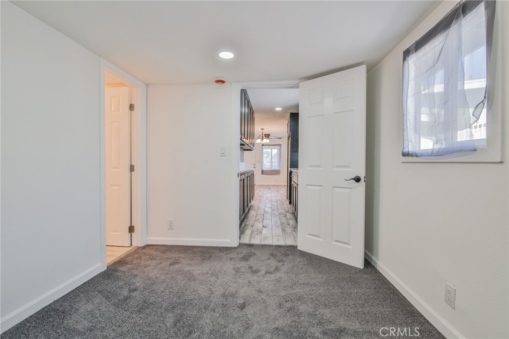 2114 E Knopf Property Photo 18