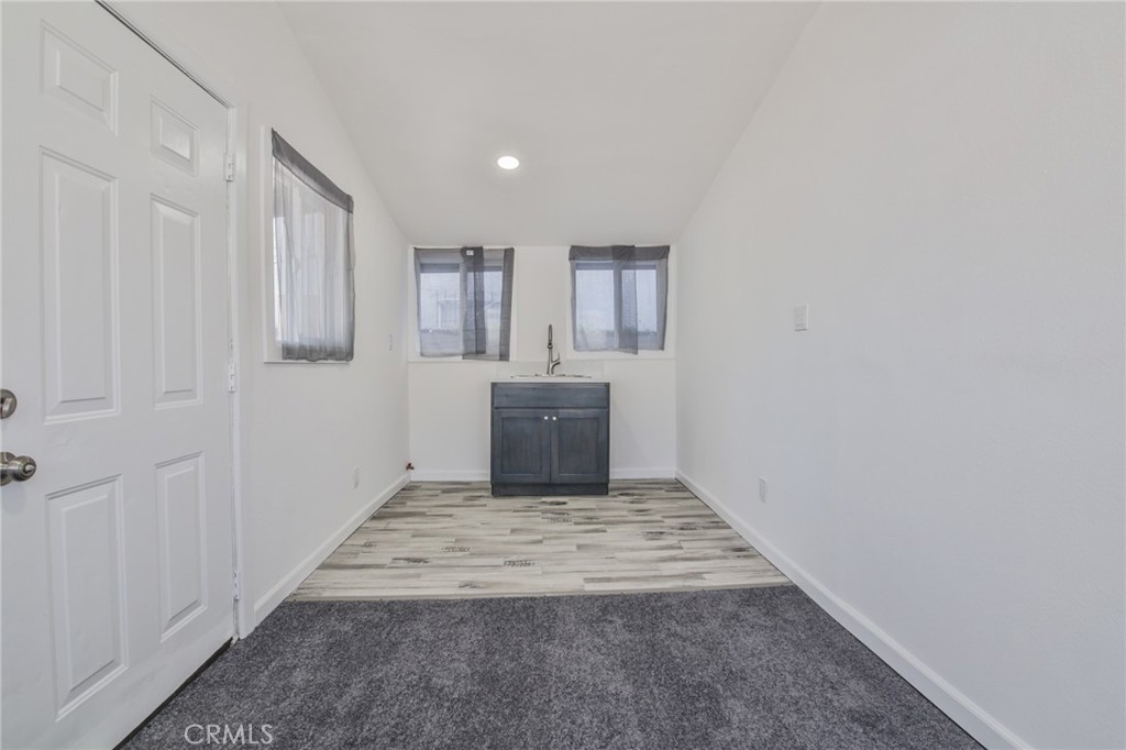 2114 E Knopf Property Photo 21