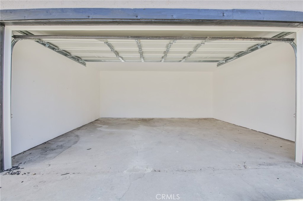 2114 E Knopf Property Photo 29