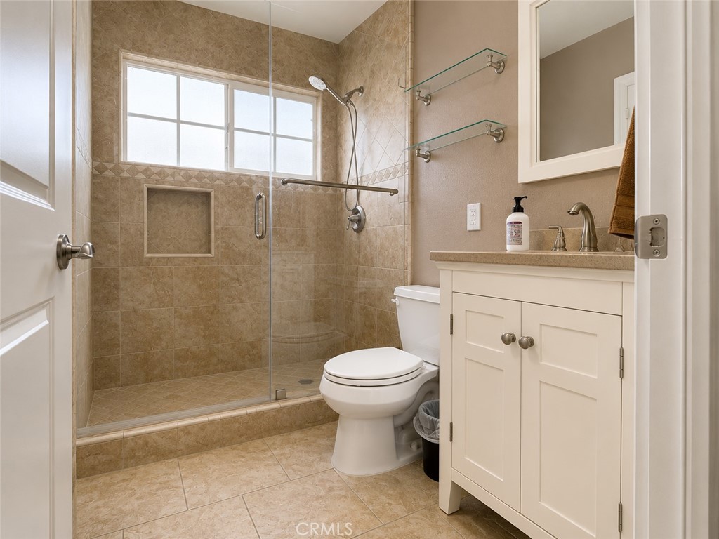 811 E Saint James Avenue Property Photo 7