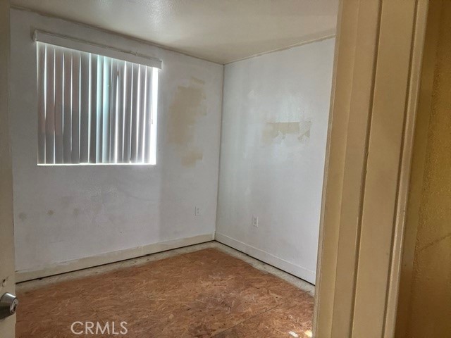 330 1/2 E 99th Property Photo 11