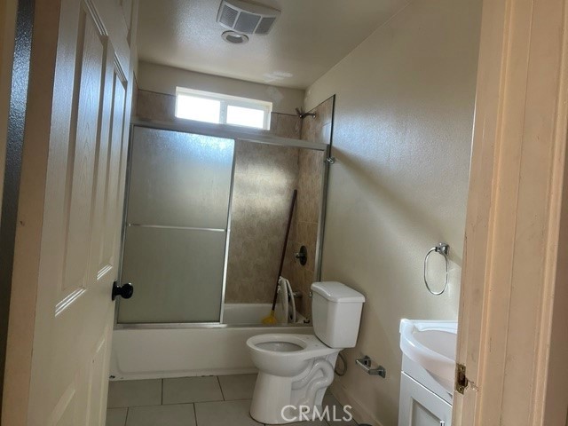 330 1/2 E 99th Property Photo 12