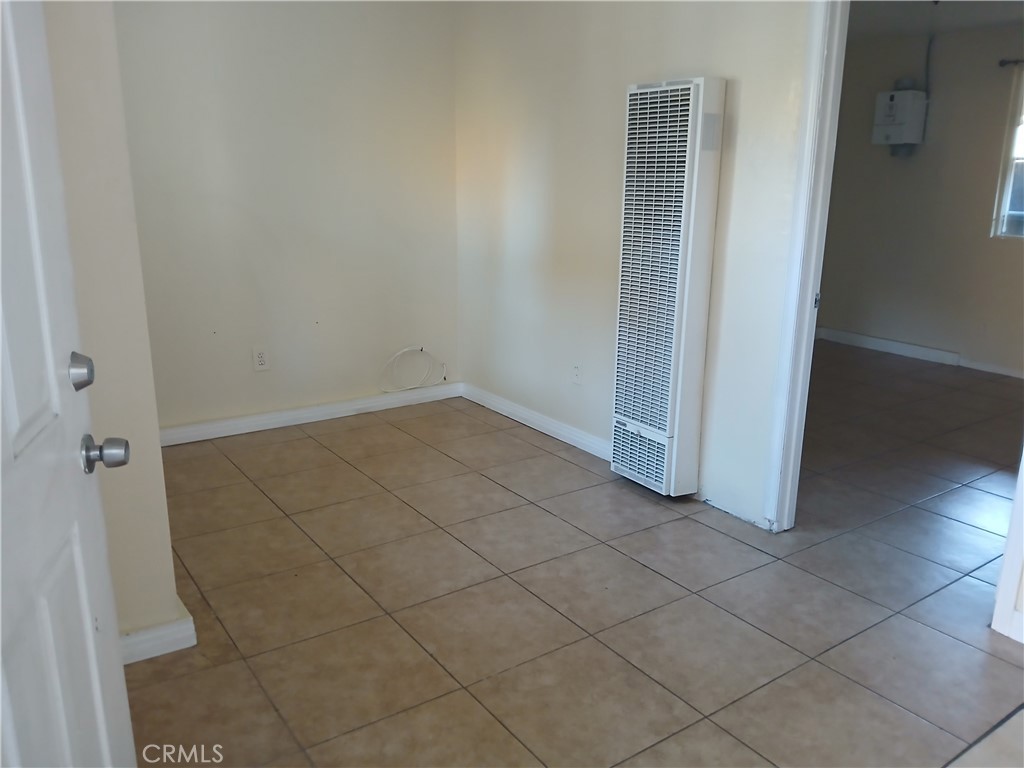 1060 W 51st Property Photo 8