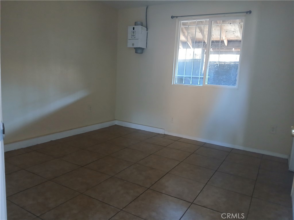 1060 W 51st Property Photo 10