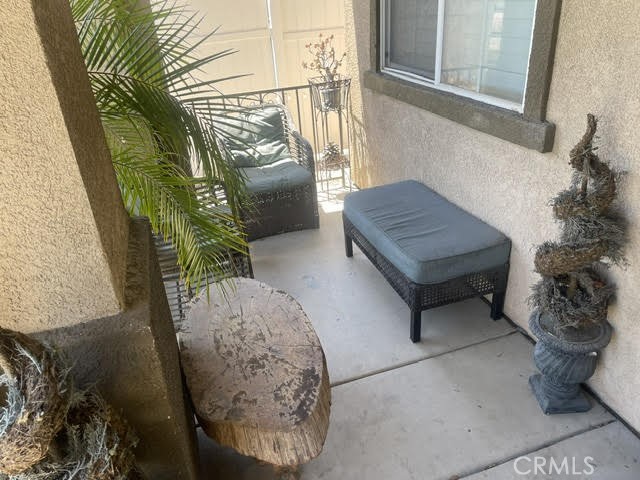 18218 Laguna Place Property Photo 6