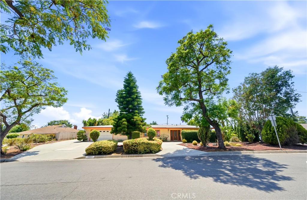 10007 Bogardus Avenue Property Photo 1