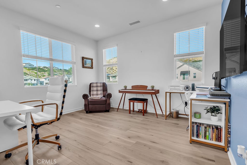 18100 Tableau Property Photo 25