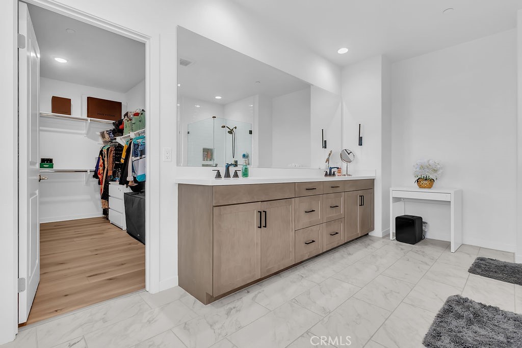 18100 Tableau Property Photo 28