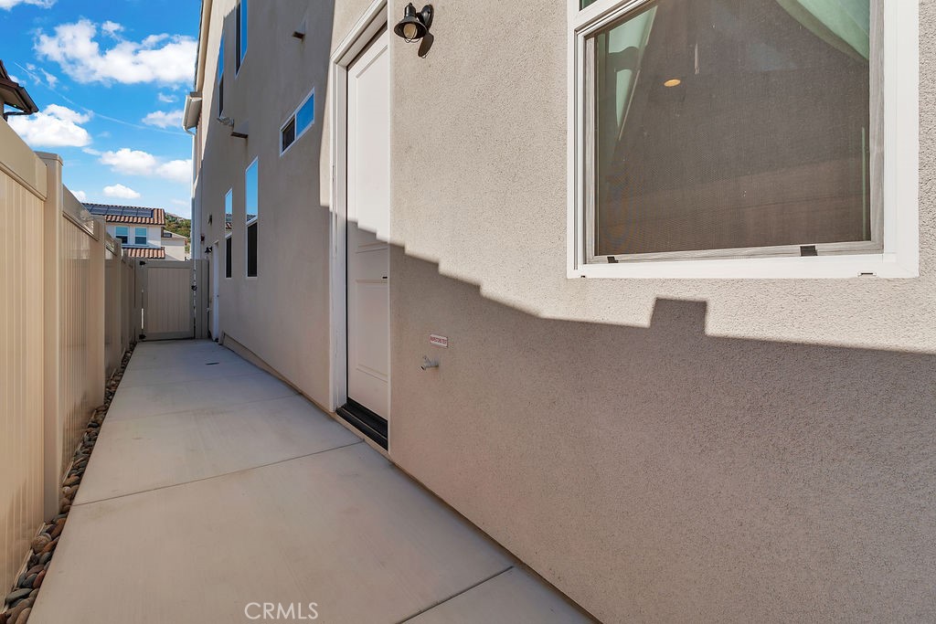 18100 Tableau Property Photo 35