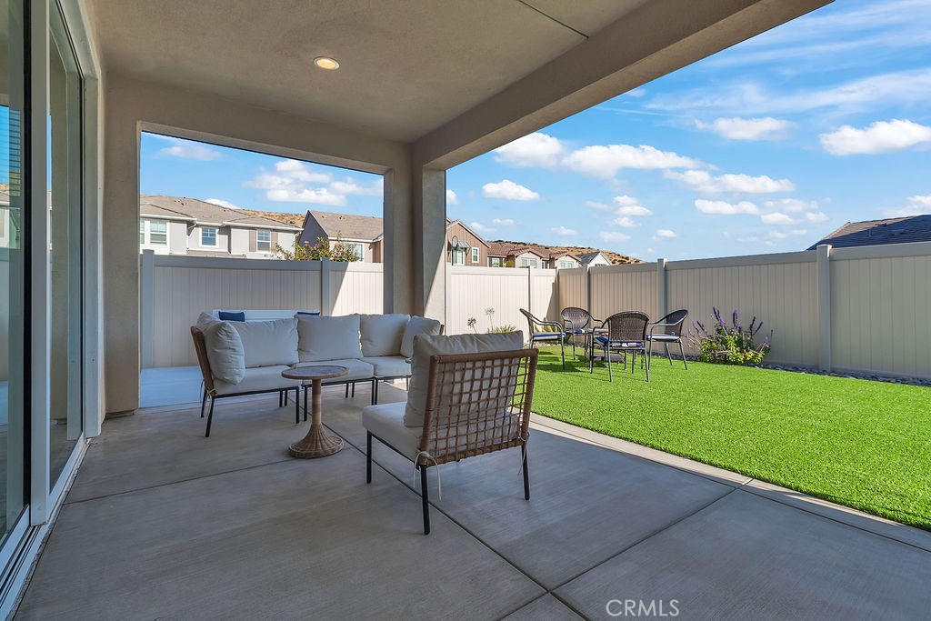 18100 Tableau Property Photo 38