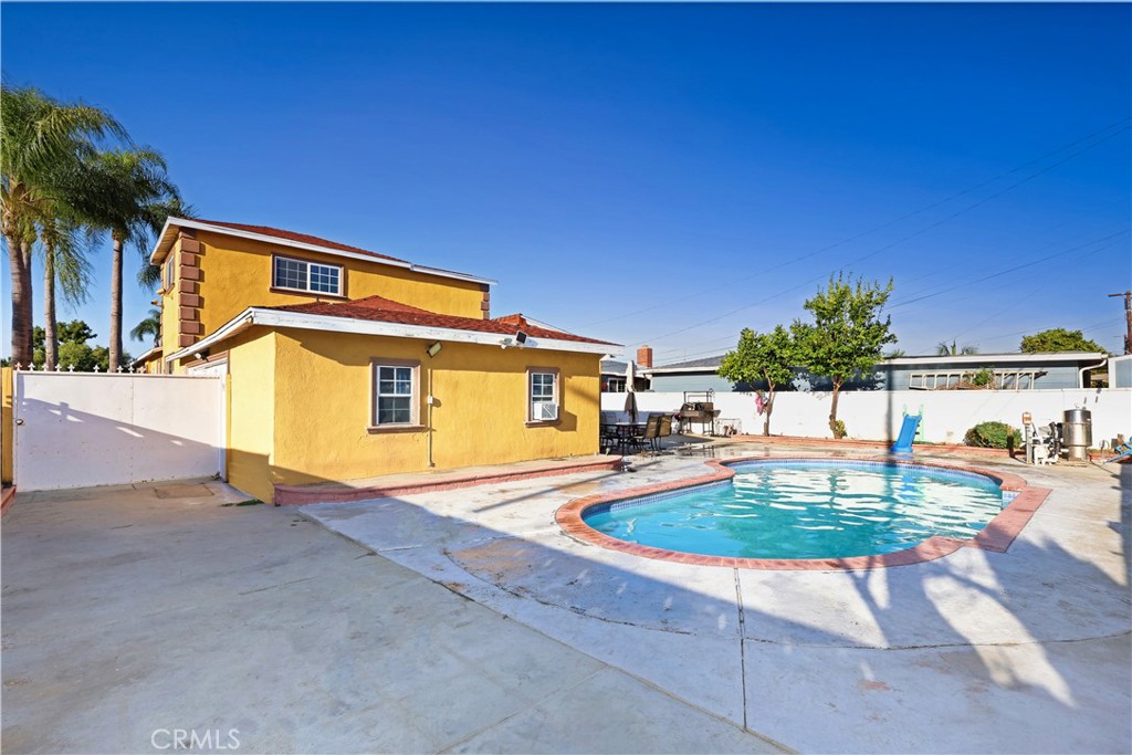7802 Adwen Property Photo 3