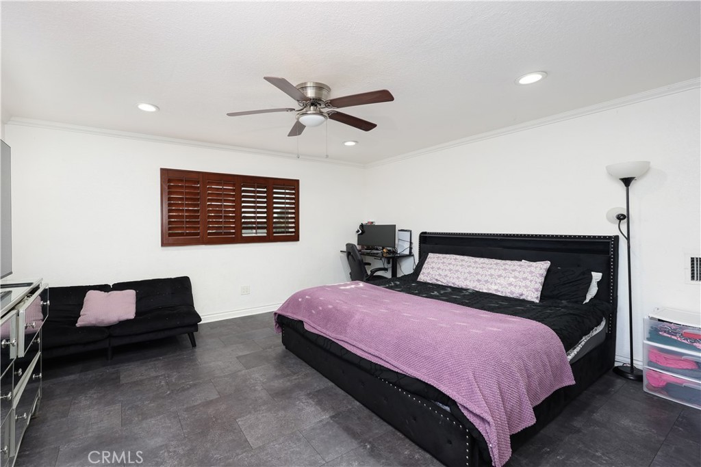 7802 Adwen Property Photo 9