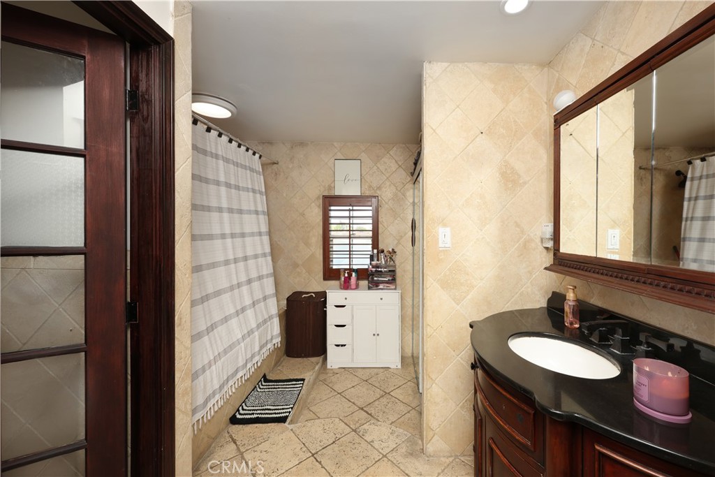 7802 Adwen Property Photo 10