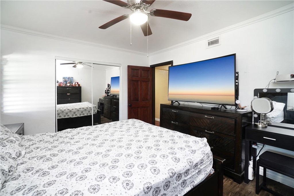 7802 Adwen Property Photo 14