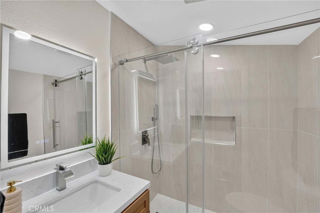 248 W N Property Photo 25