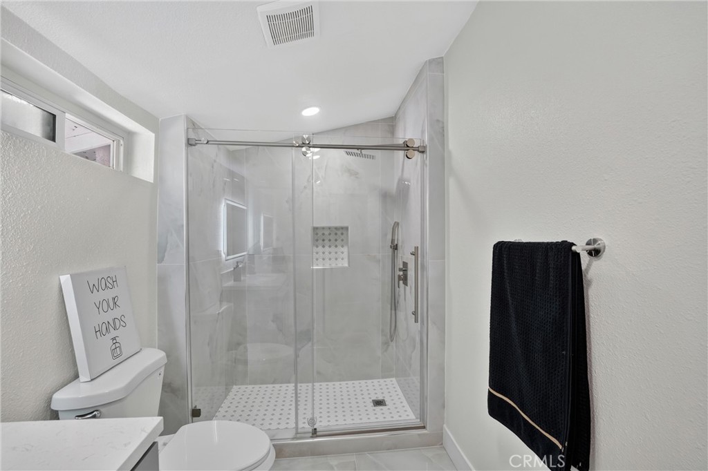 248 W N Property Photo 26