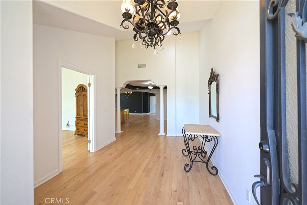 9457 Gotham Property Photo 5