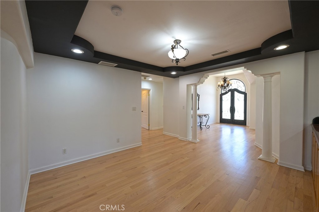 9457 Gotham Property Photo 10