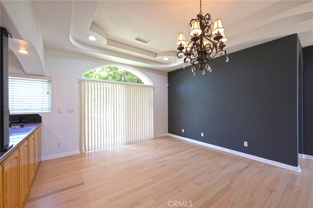 9457 Gotham Property Photo 12