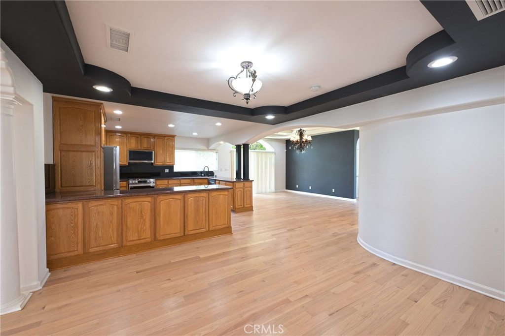 9457 Gotham Property Photo 13