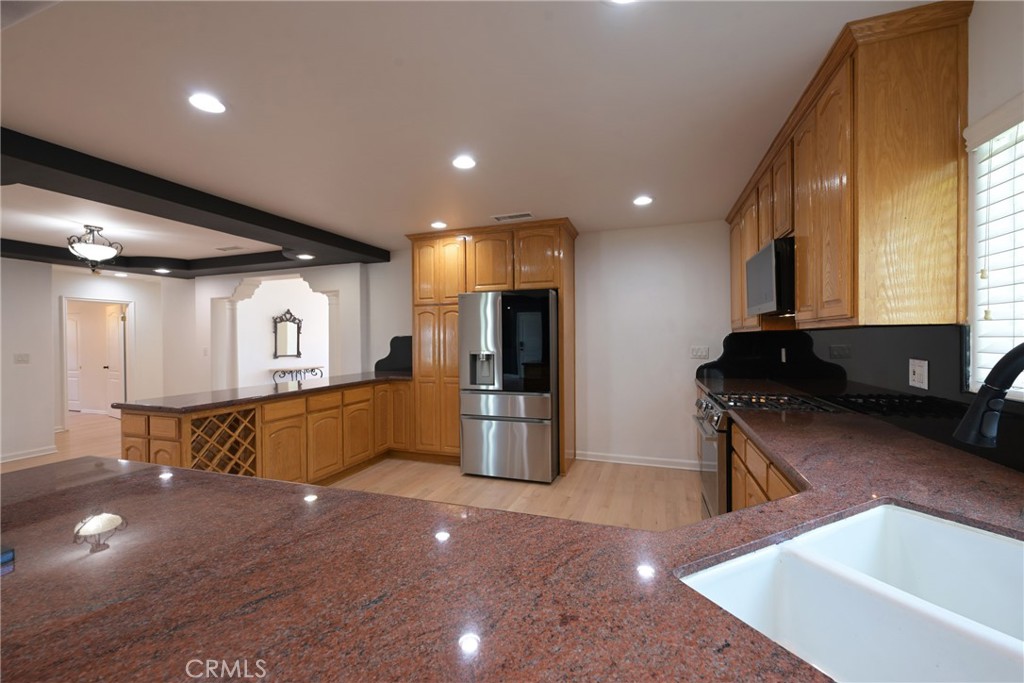 9457 Gotham Property Photo 14