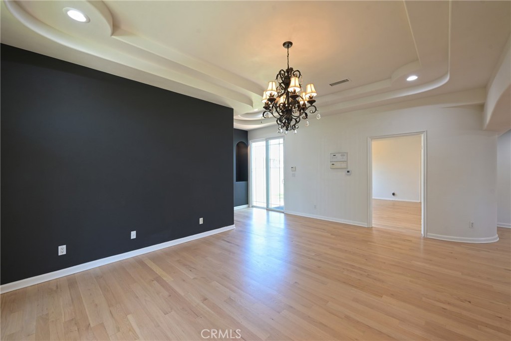 9457 Gotham Property Photo 16