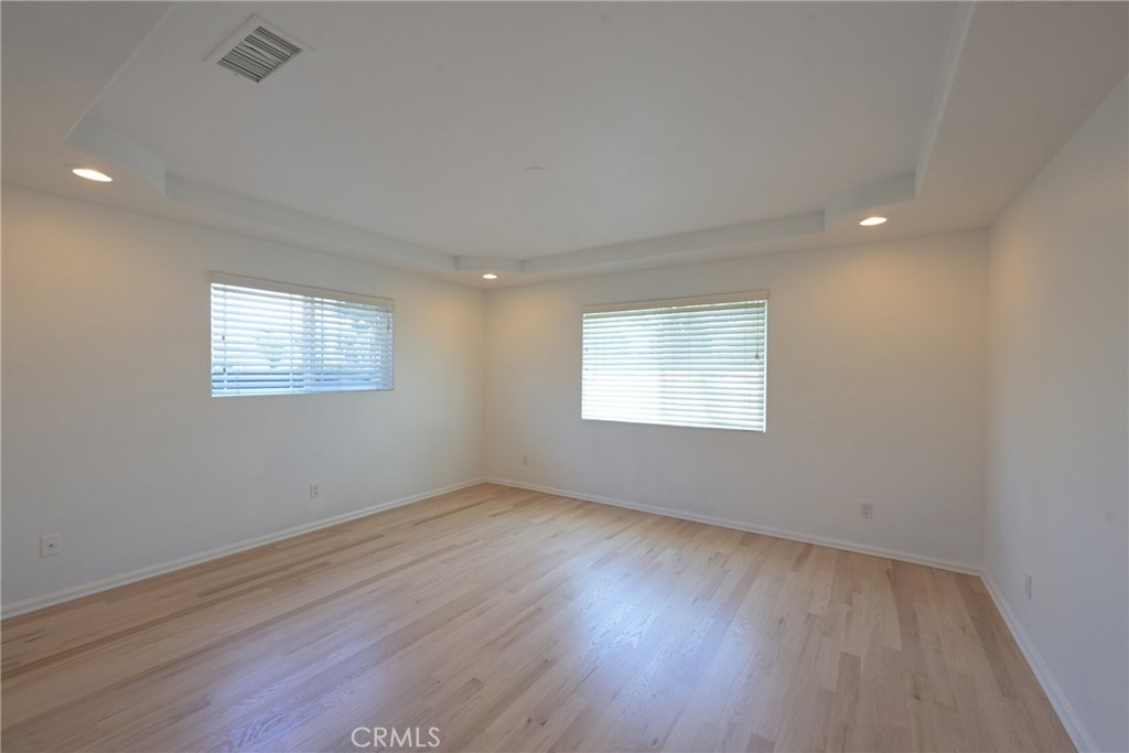 9457 Gotham Property Photo 23