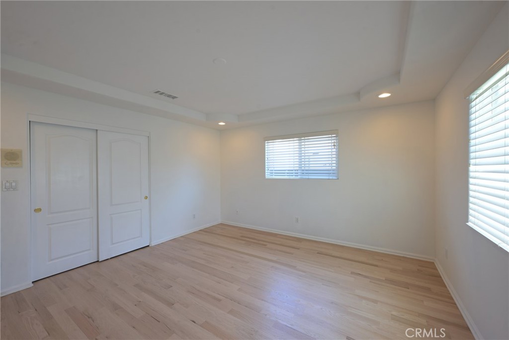 9457 Gotham Property Photo 24