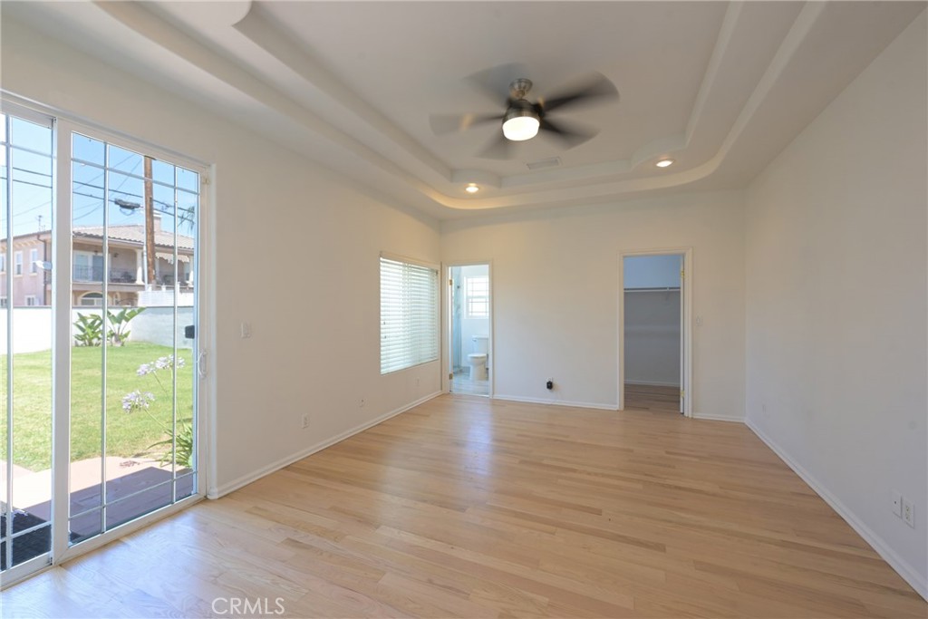 9457 Gotham Property Photo 28