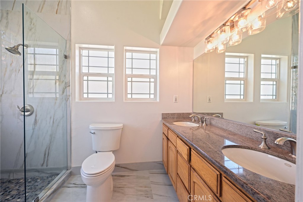 9457 Gotham Property Photo 32