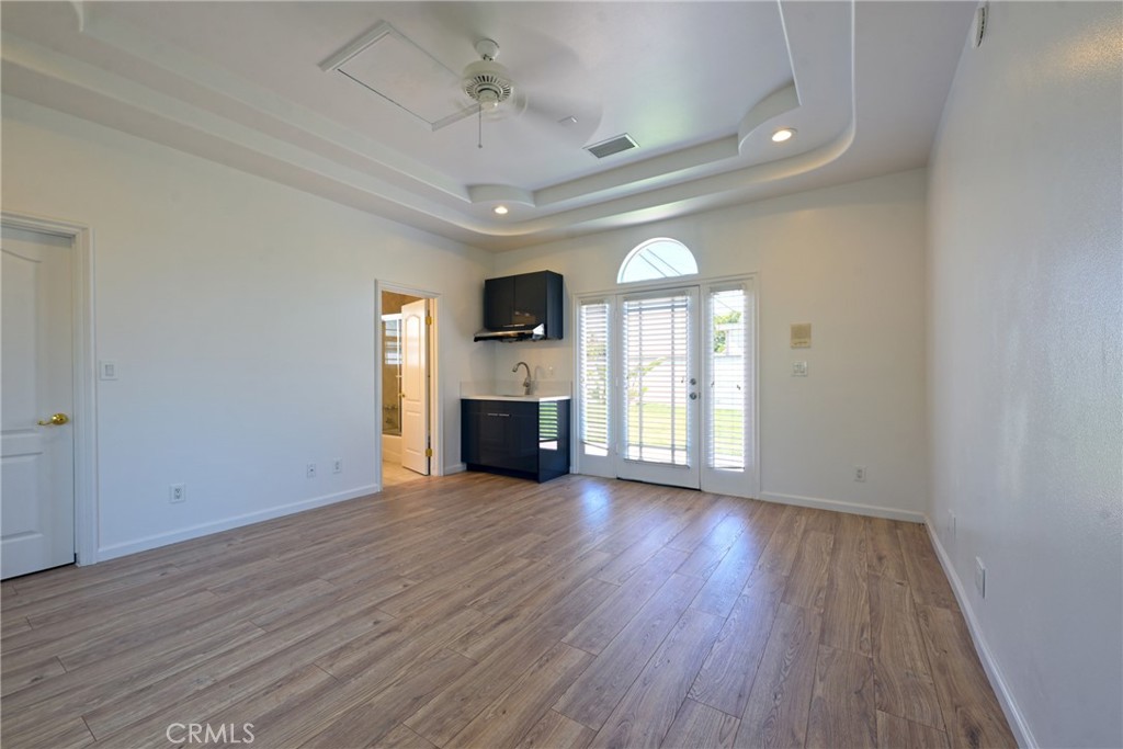 9457 Gotham Property Photo 40