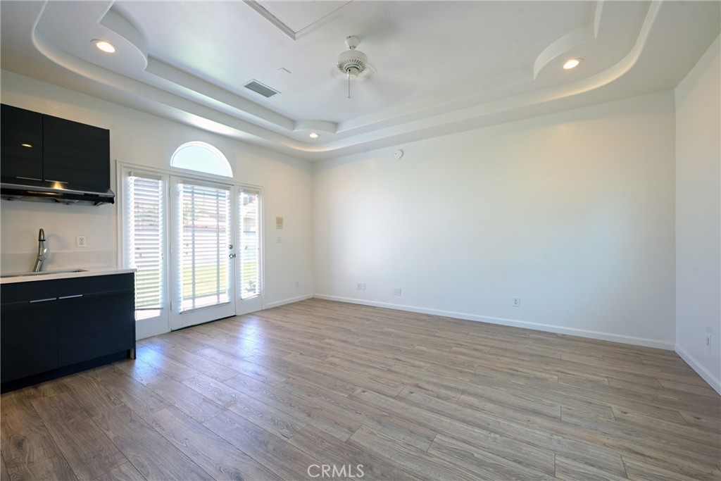 9457 Gotham Property Photo 41